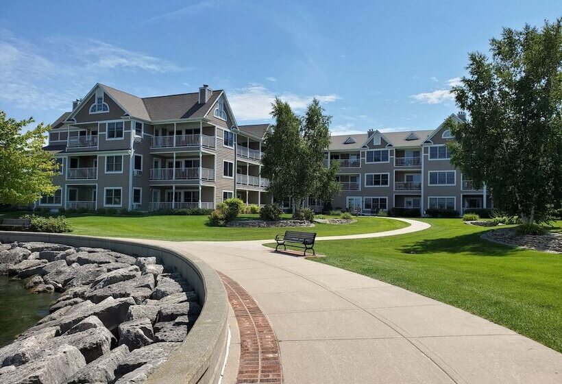 Отель Bridgeport Waterfront Resort