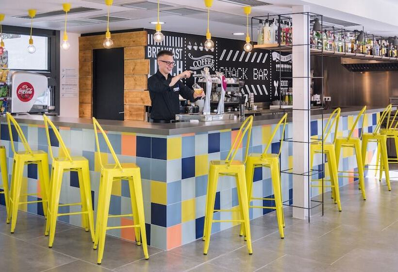 Отель Ght Sa Riera