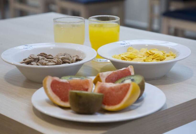 Отель Ght Sa Riera