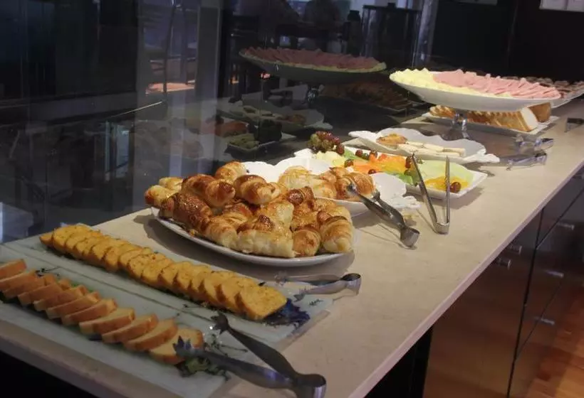 Hotelli Bagu Grand Crucero Posadas