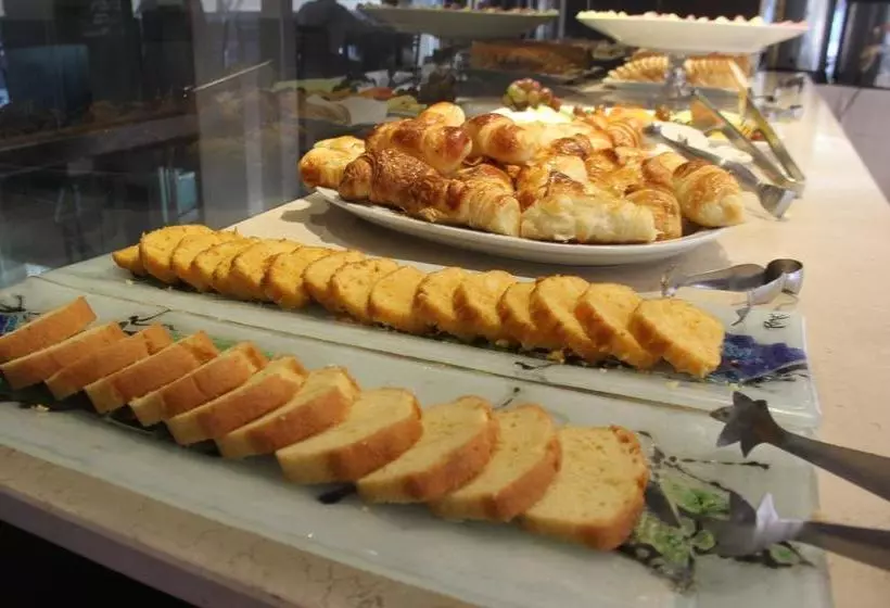 Hotelli Bagu Grand Crucero Posadas