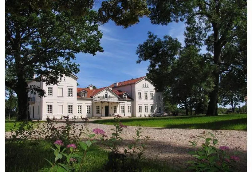 ホテル Folwark łochów