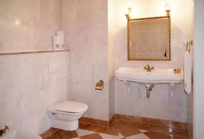 ホテル Folwark łochów