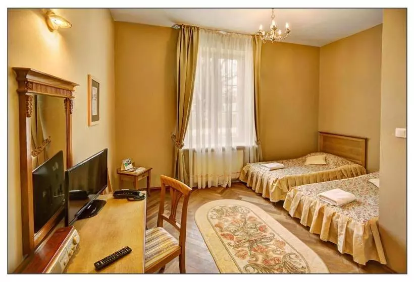 ホテル Folwark łochów