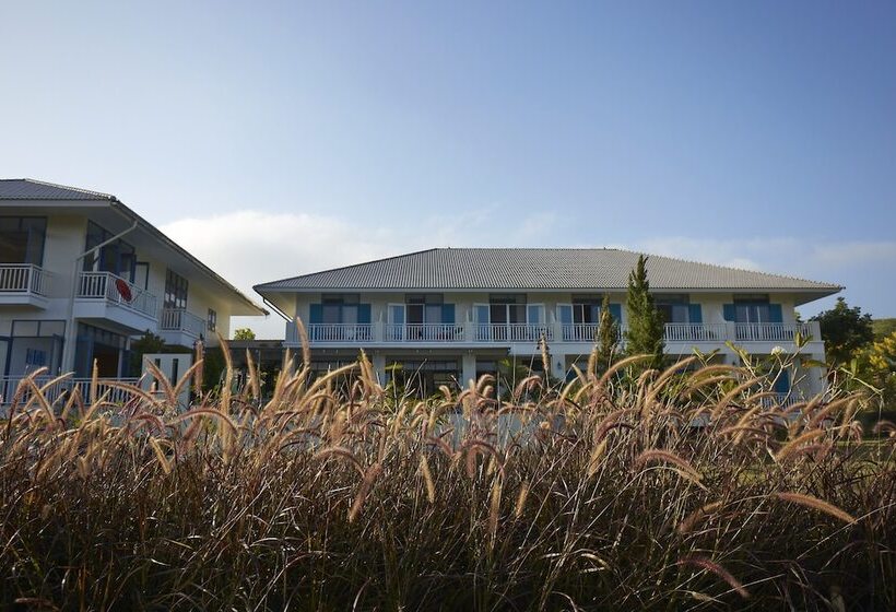 בית מלון כפרי Santosha Health & Lifestyle Resort