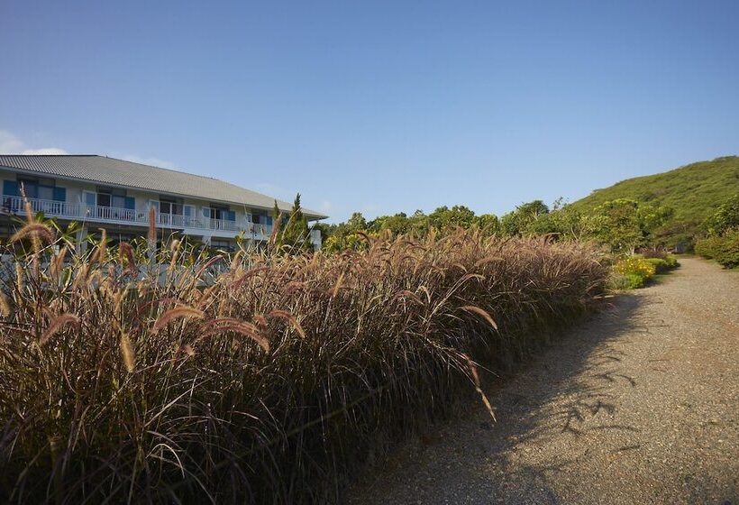 בית מלון כפרי Santosha Health & Lifestyle Resort