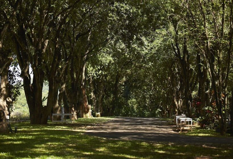 בית מלון כפרי Santosha Health & Lifestyle Resort