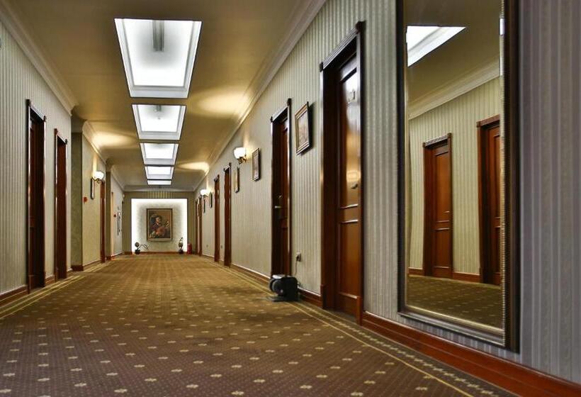 בית מלון כפרי Select