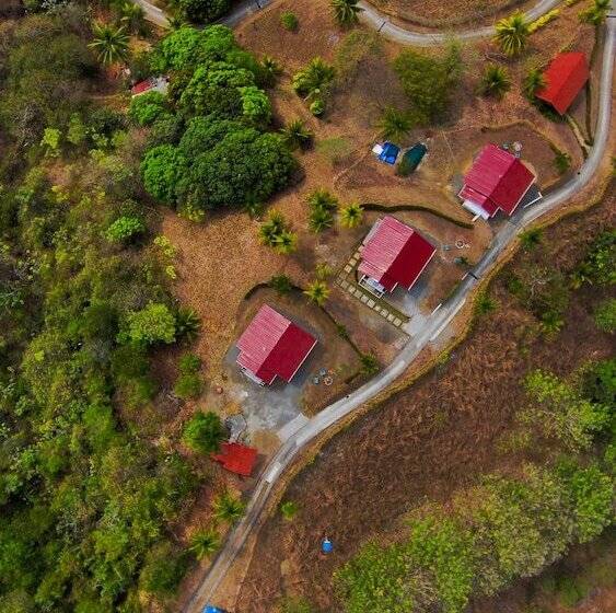 בית מלון כפרי Surf Synergy All Inclusive Surf Retreat