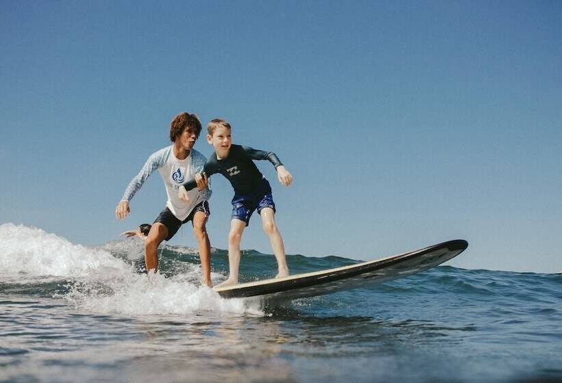 בית מלון כפרי Surf Synergy All Inclusive Surf Retreat