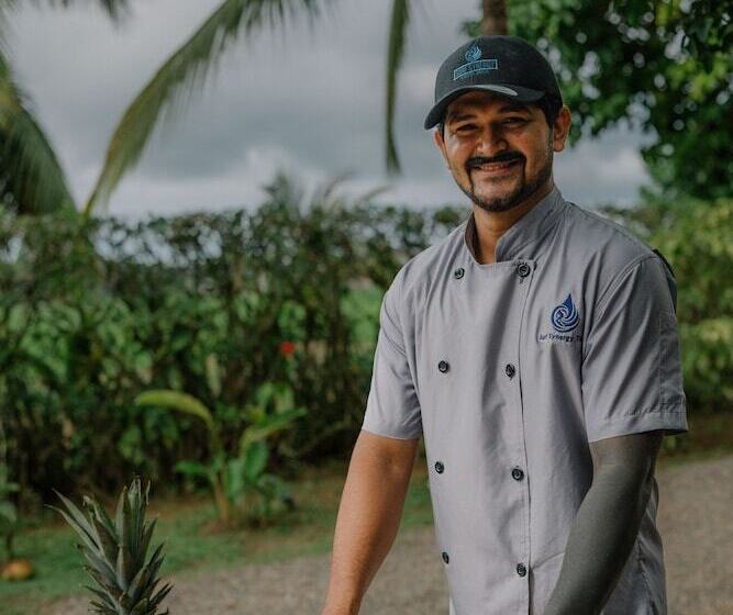 בית מלון כפרי Surf Synergy All Inclusive Surf Retreat