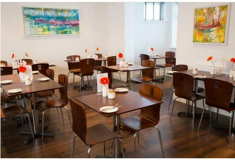 בית מלון כפרי The Grosvenor Plymouth