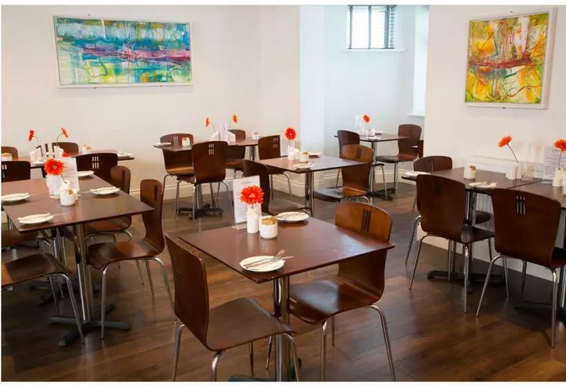 ホテル The Grosvenor Plymouth