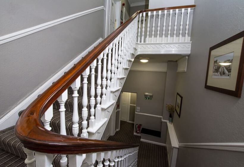 בית מלון כפרי The Grosvenor Plymouth