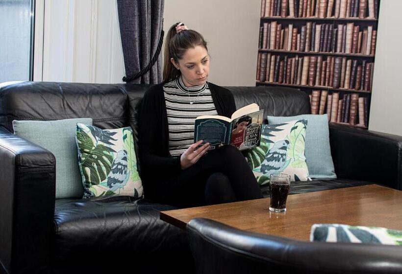 בית מלון כפרי The Grosvenor Plymouth