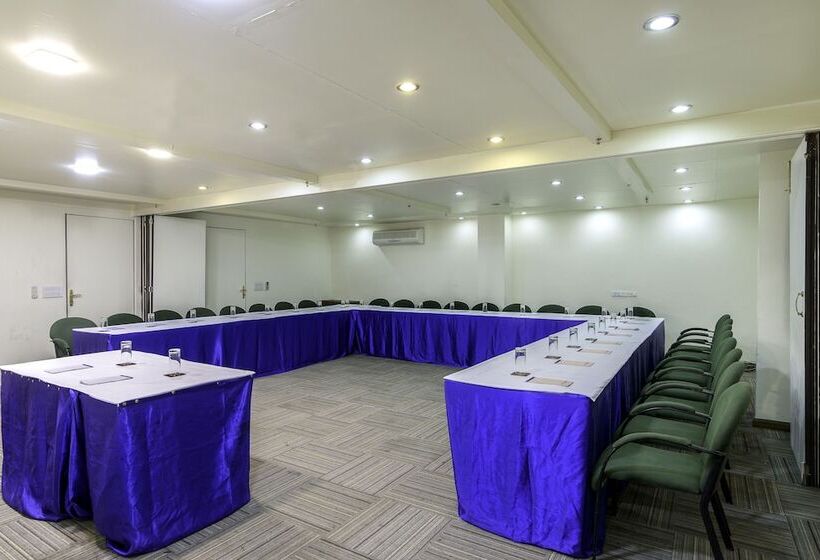 酒店 Townhouse The Royce New Friends Colony