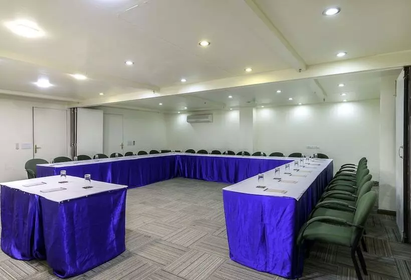 Hotelli Townhouse The Royce New Friends Colony