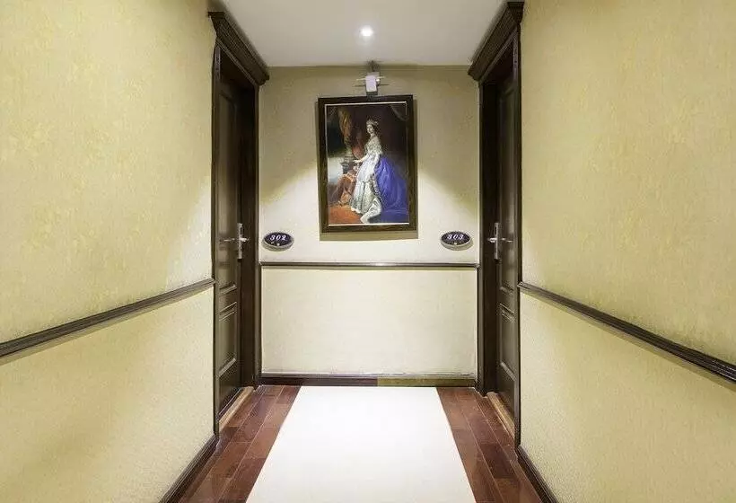 Hotelli Townhouse The Royce New Friends Colony