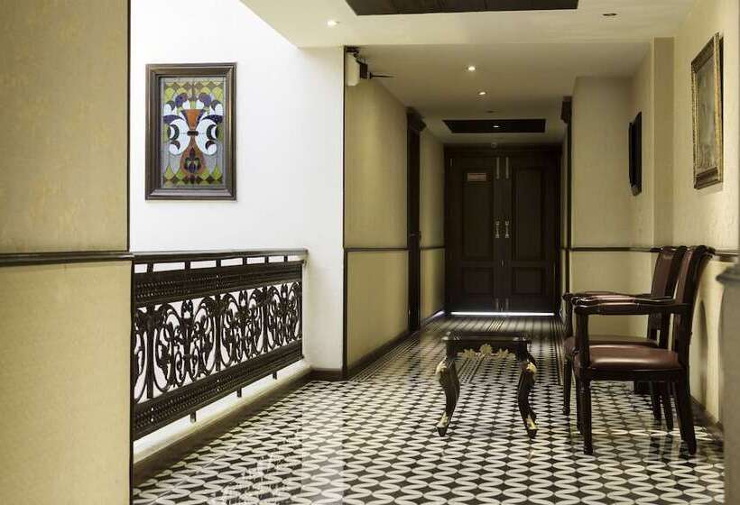 酒店 Townhouse The Royce New Friends Colony