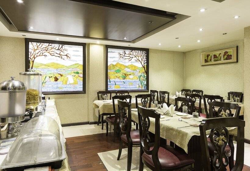 酒店 Townhouse The Royce New Friends Colony