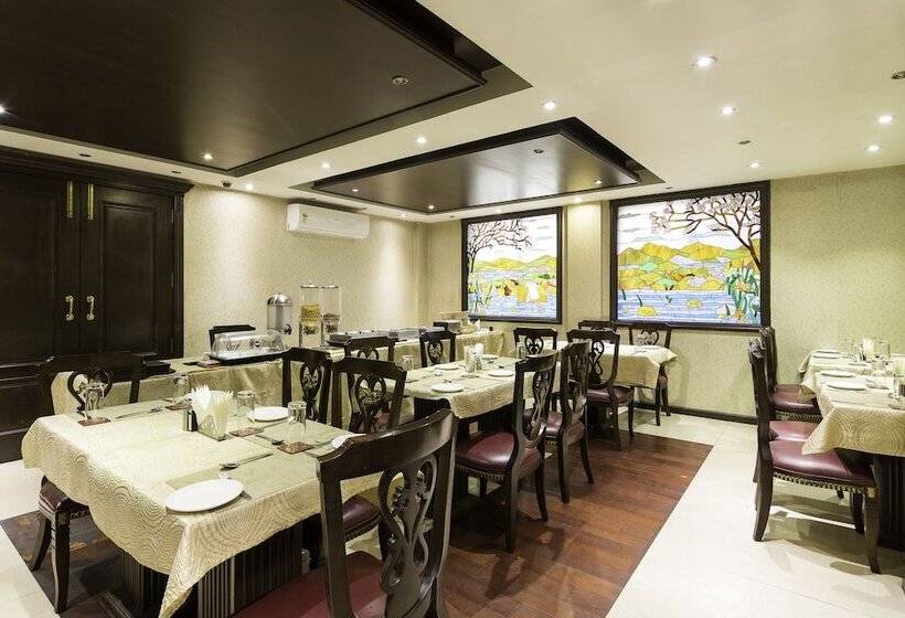 酒店 Townhouse The Royce New Friends Colony