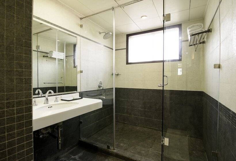 酒店 Townhouse The Royce New Friends Colony