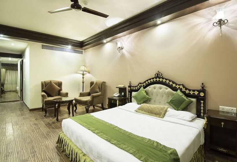 酒店 Townhouse The Royce New Friends Colony