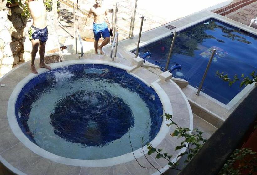 هتل Villa Maritza