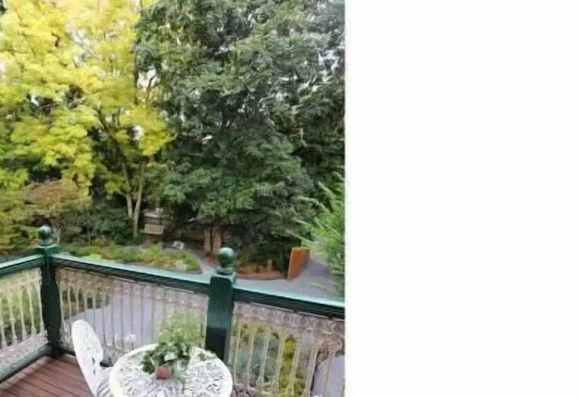 Mary Cards Coach House