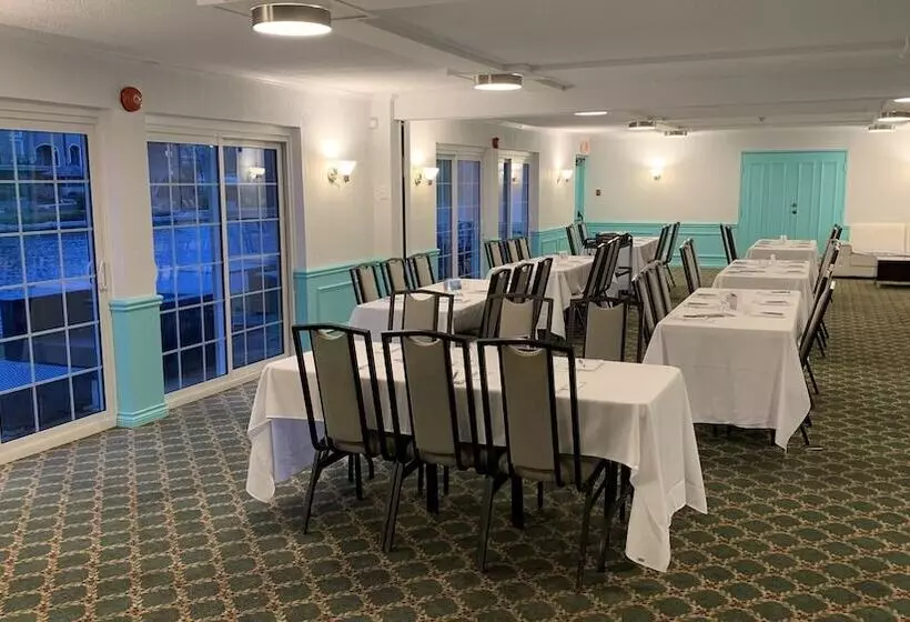 Motelli Lagoon City Pier One Resort