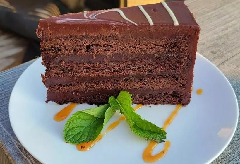 Motelli Lagoon City Pier One Resort