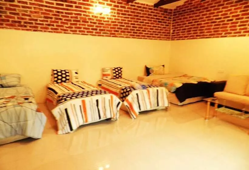 Majatalo Efm Guest House