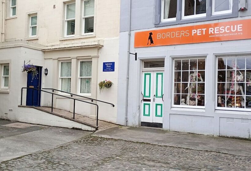 بنسيون Inglestone House Guest House