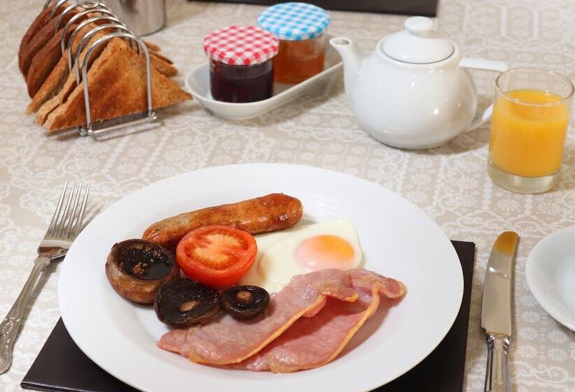 بنسيون Inglestone House Guest House