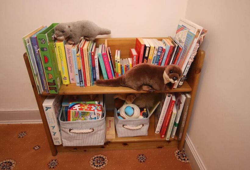 بنسيون Inglestone House Guest House