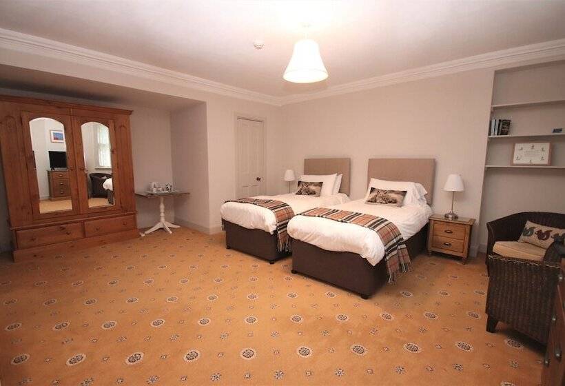 بنسيون Inglestone House Guest House