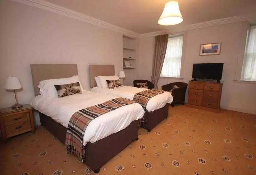 Majatalo Inglestone House Guest House