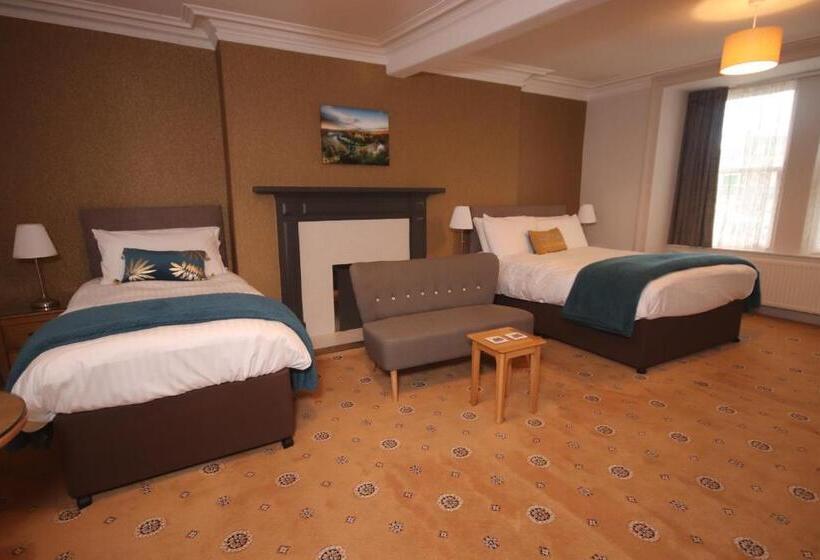 بنسيون Inglestone House Guest House