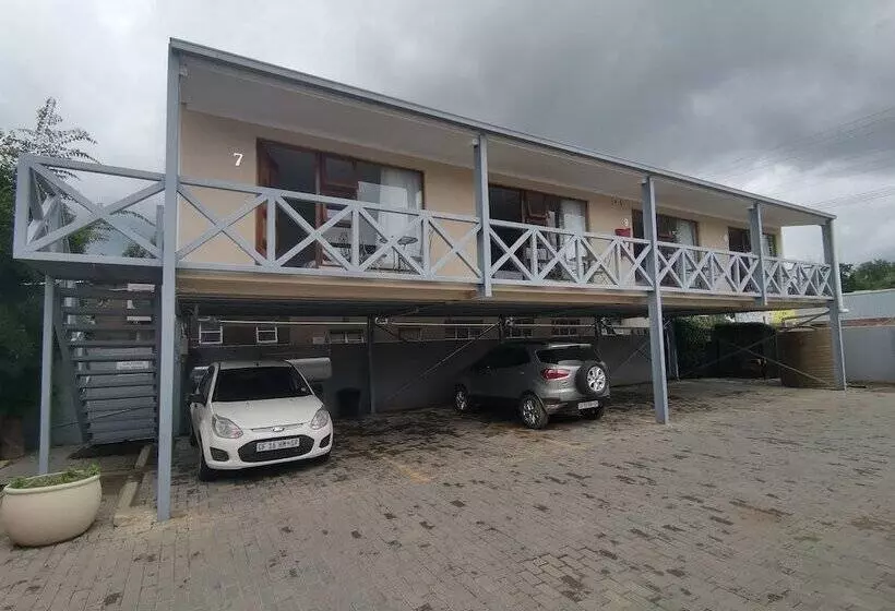 Majatalo Rene S Guest House