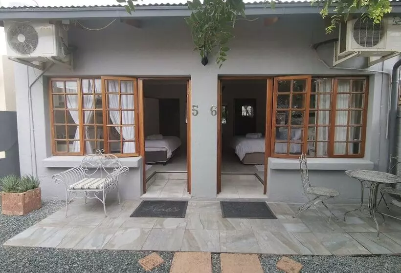 Majatalo Rene S Guest House