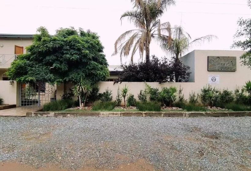 Majatalo Rene S Guest House