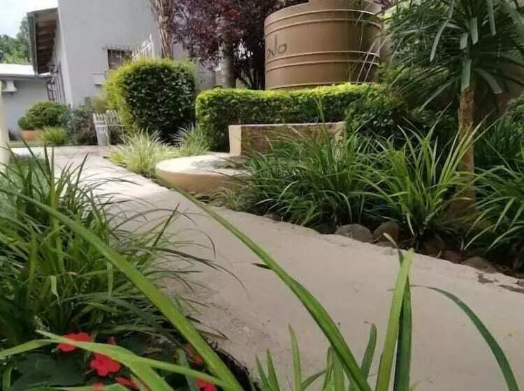 Majatalo Rene S Guest House