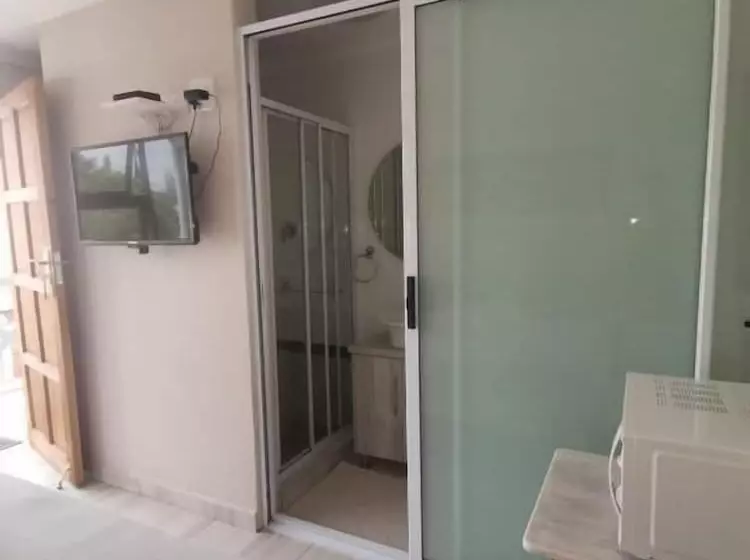 Majatalo Rene S Guest House