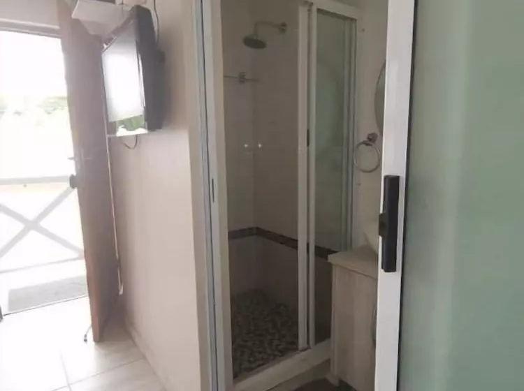 Majatalo Rene S Guest House