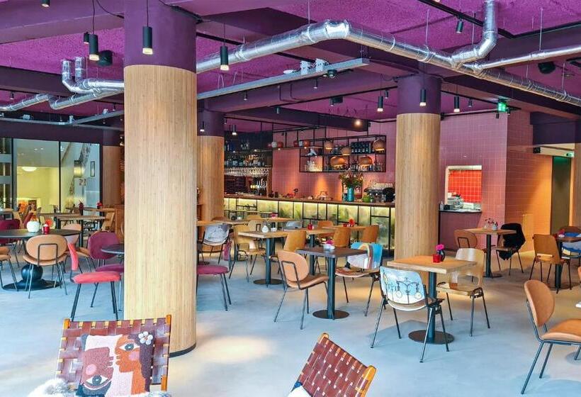 Stayokay Hostel Utrecht Centrum