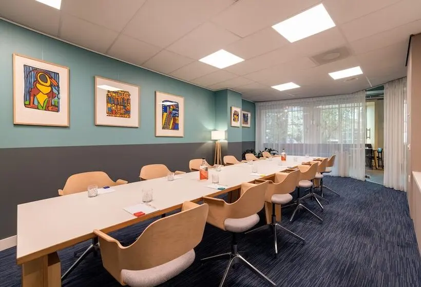 Stayokay Hostel Utrecht Centrum