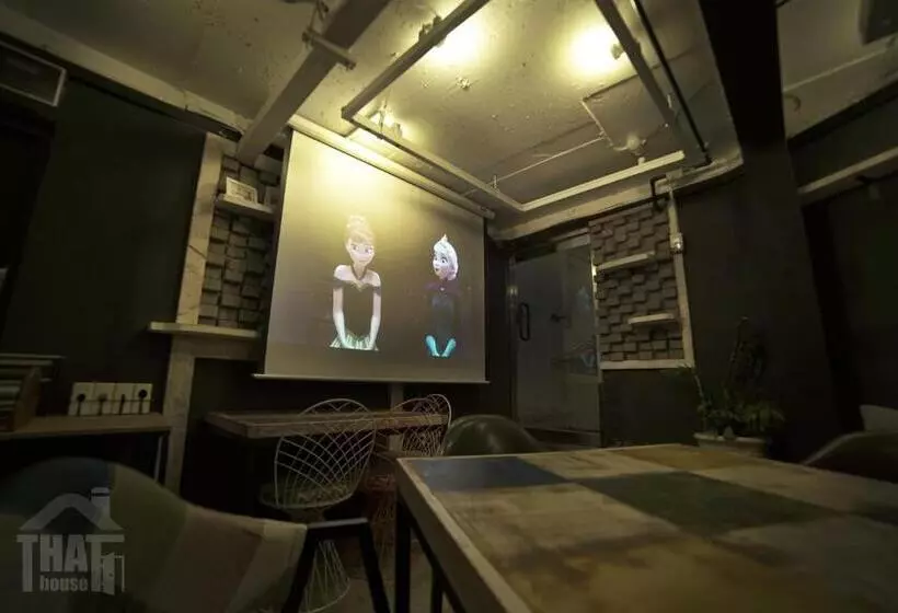 ユースホステル That House Hongdae