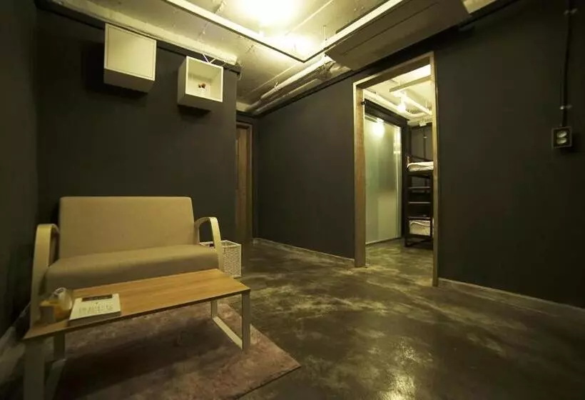 ユースホステル That House Hongdae