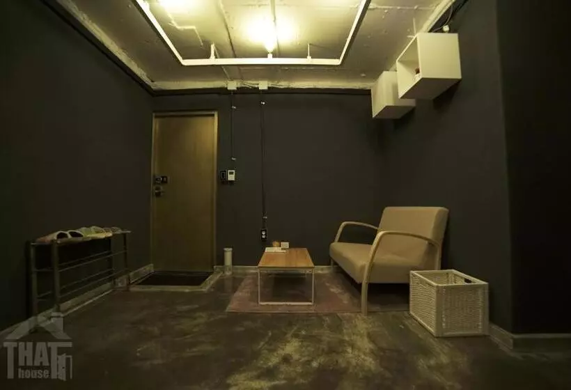ユースホステル That House Hongdae