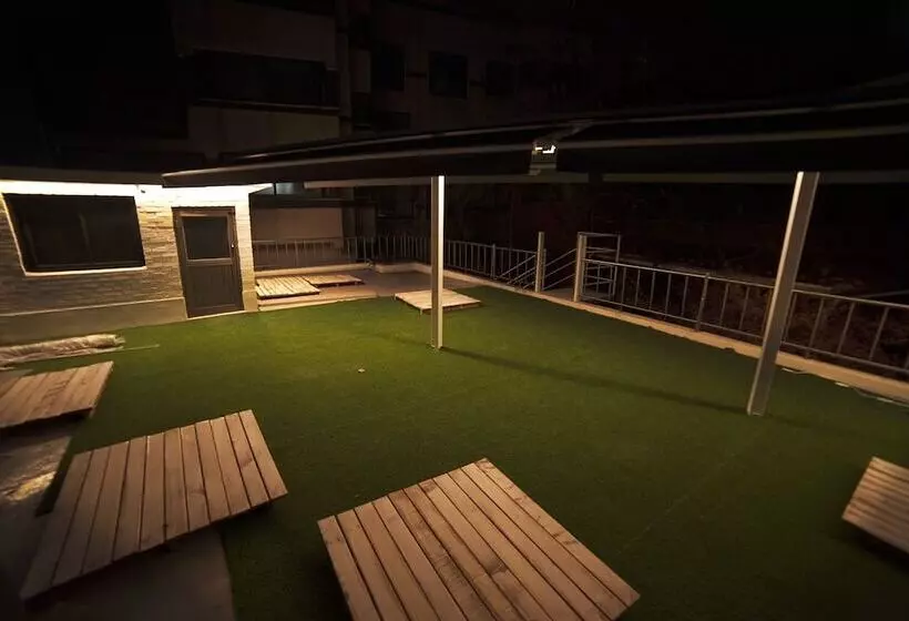 ユースホステル That House Hongdae